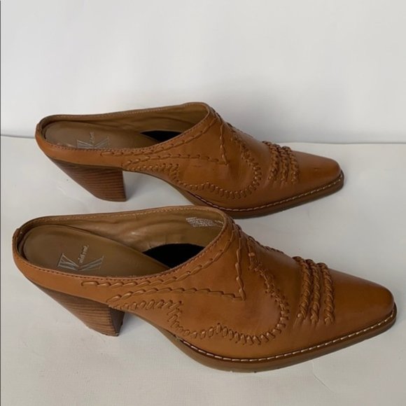 White Mountain Bronco Western Mules in  tan leather - Picture 8 of 12